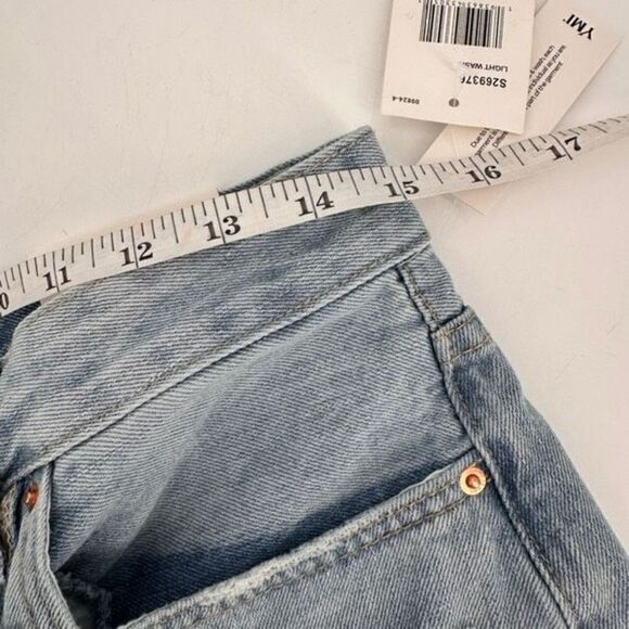 NWT YMI Jeans Women's Distressed High Rise Mom Shorts Blue Light Wash Size 7/28 - Picture 6 of 9